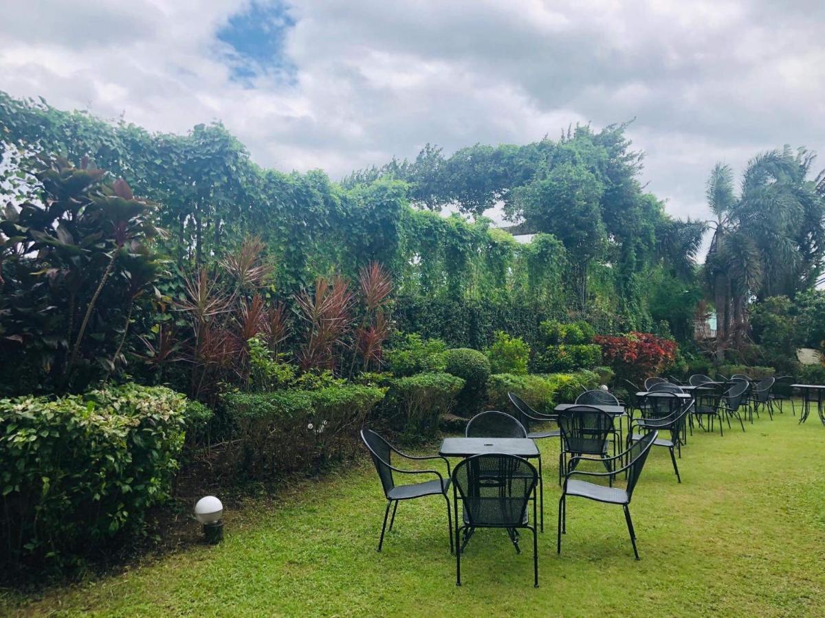 Citi Garden Suites Naga  Esterno foto