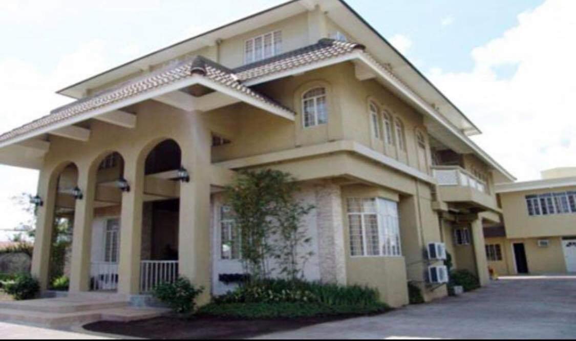 Citi Garden Suites Naga  Esterno foto